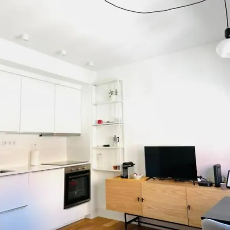 Vm - Cozy & Quiet At Campo Ourique Лиссабон